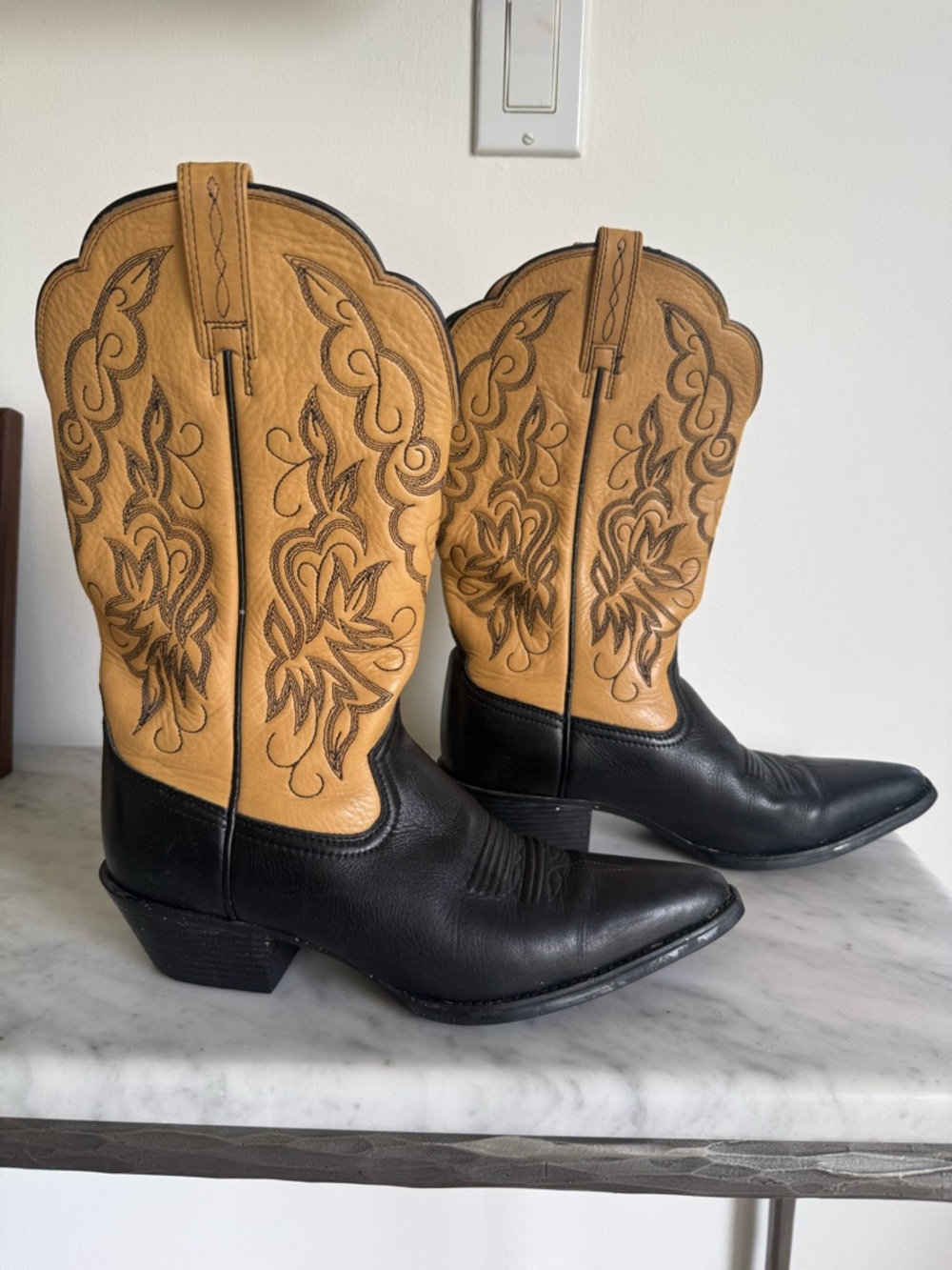 Ariat Two-Tone Black & Tan Embroidered Western Heel Boots